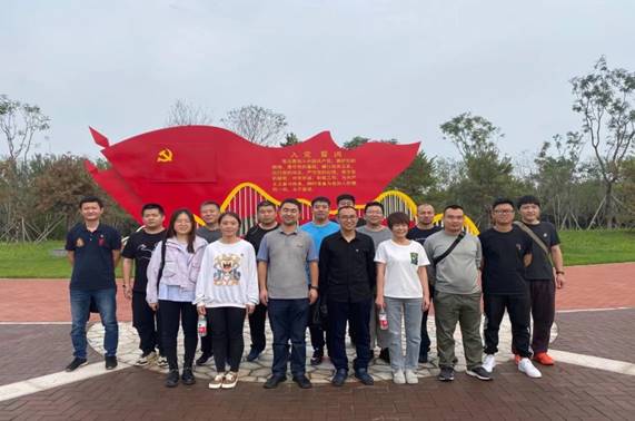 青年文明號2.jpg 青年文明號2.jpg